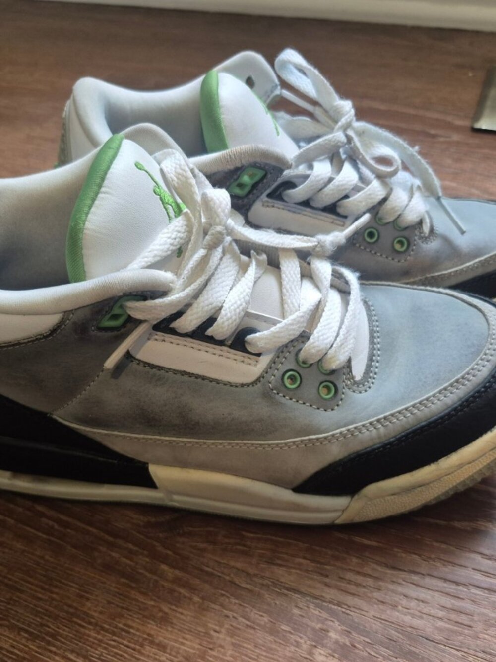 Air Jordan 3 Retro Chlorophyll GS 7Y / Women’s 8.5